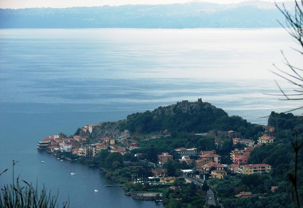 Apartment Il Convento Bracciano  Bagian luar foto