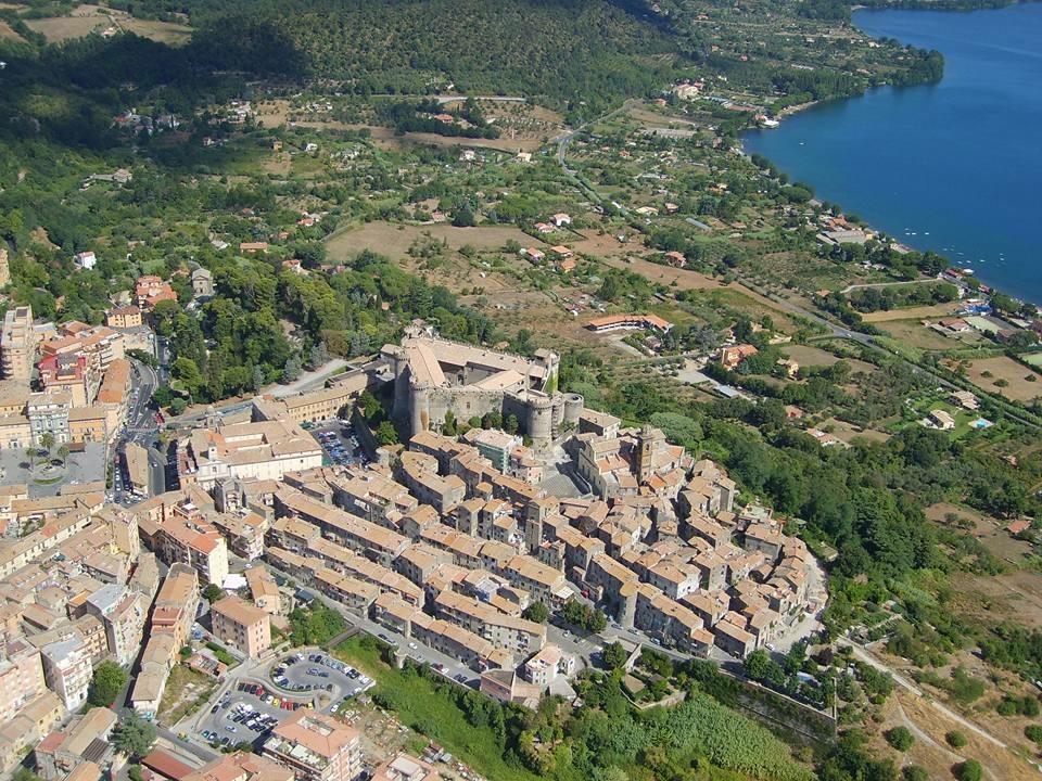 Apartment Il Convento Bracciano  Bagian luar foto